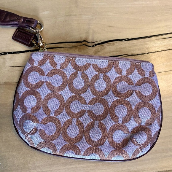 Coach Madison Signature Optic Wristlet Rose Gold - Picture 2 of 4